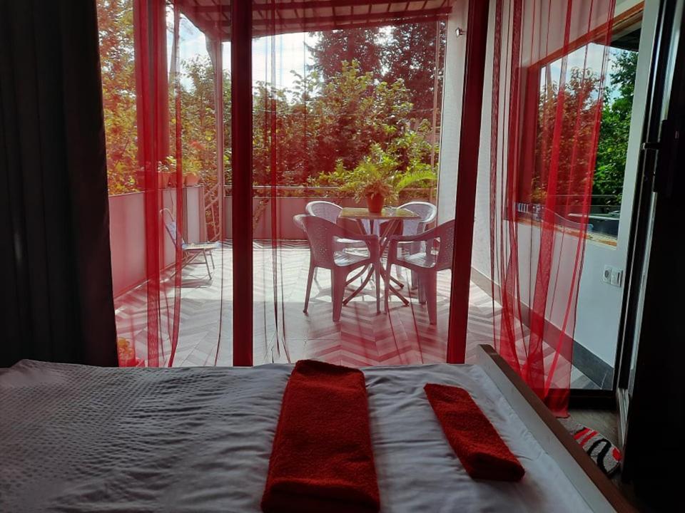 A Rioni Hotell Kutaisi Eksteriør bilde