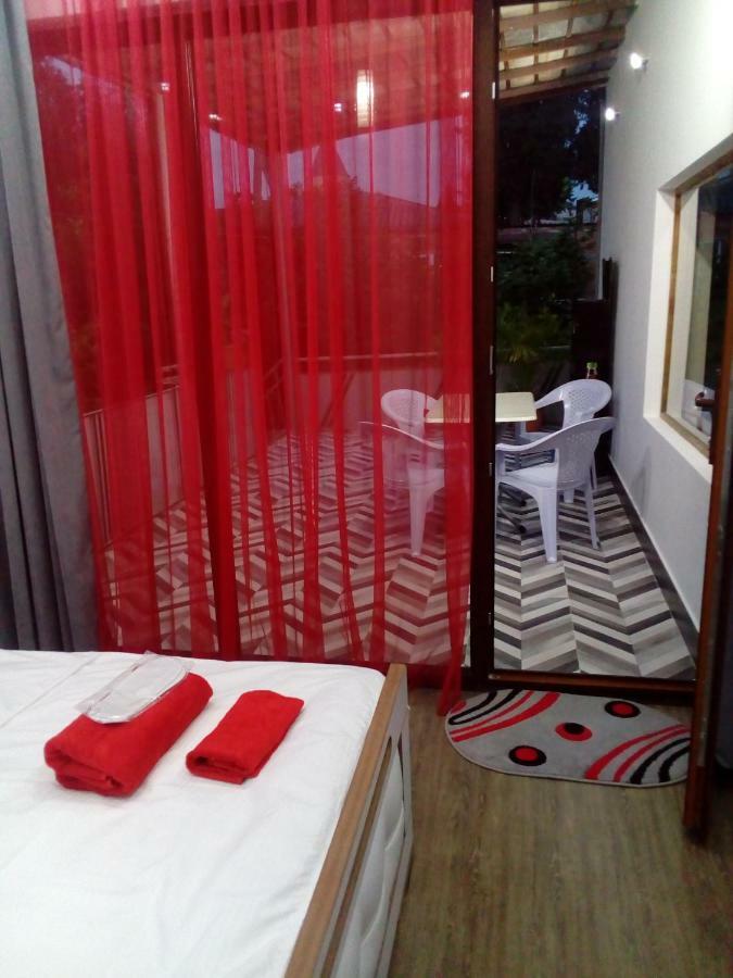 A Rioni Hotell Kutaisi Eksteriør bilde