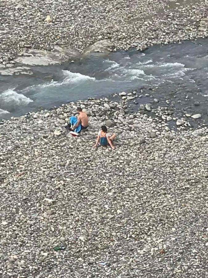 A Rioni Hotell Kutaisi Eksteriør bilde